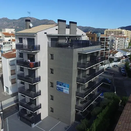 Inmosantos Nuria Apartment